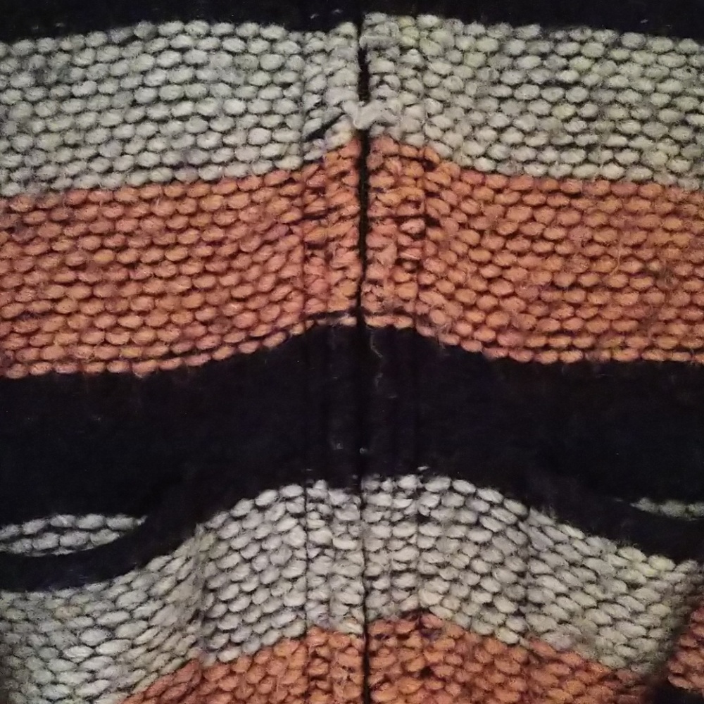 Sweater - Picture 3 of 4